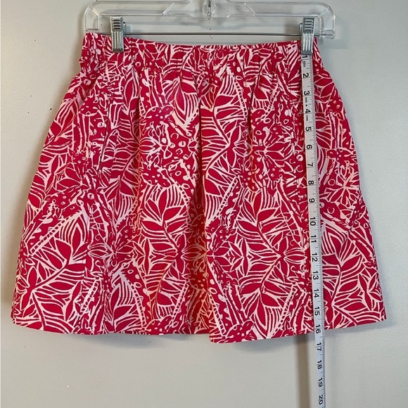 Lilly Pulitzer | Vibrant Pink Leaf Print Skirt Size XS - Picture 2 of 4